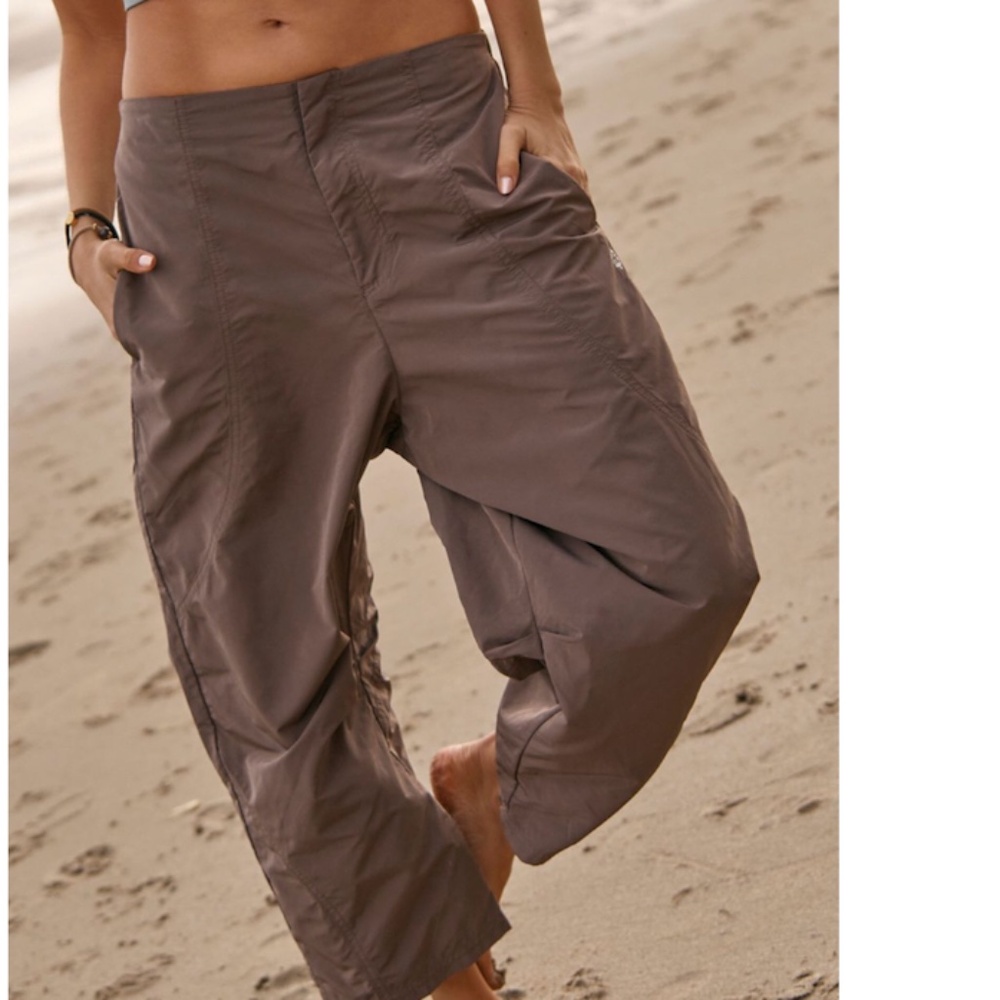 FREE PEOPLE MOVEMENT  FINAL RUSH PANTS IN CHOCOLATE